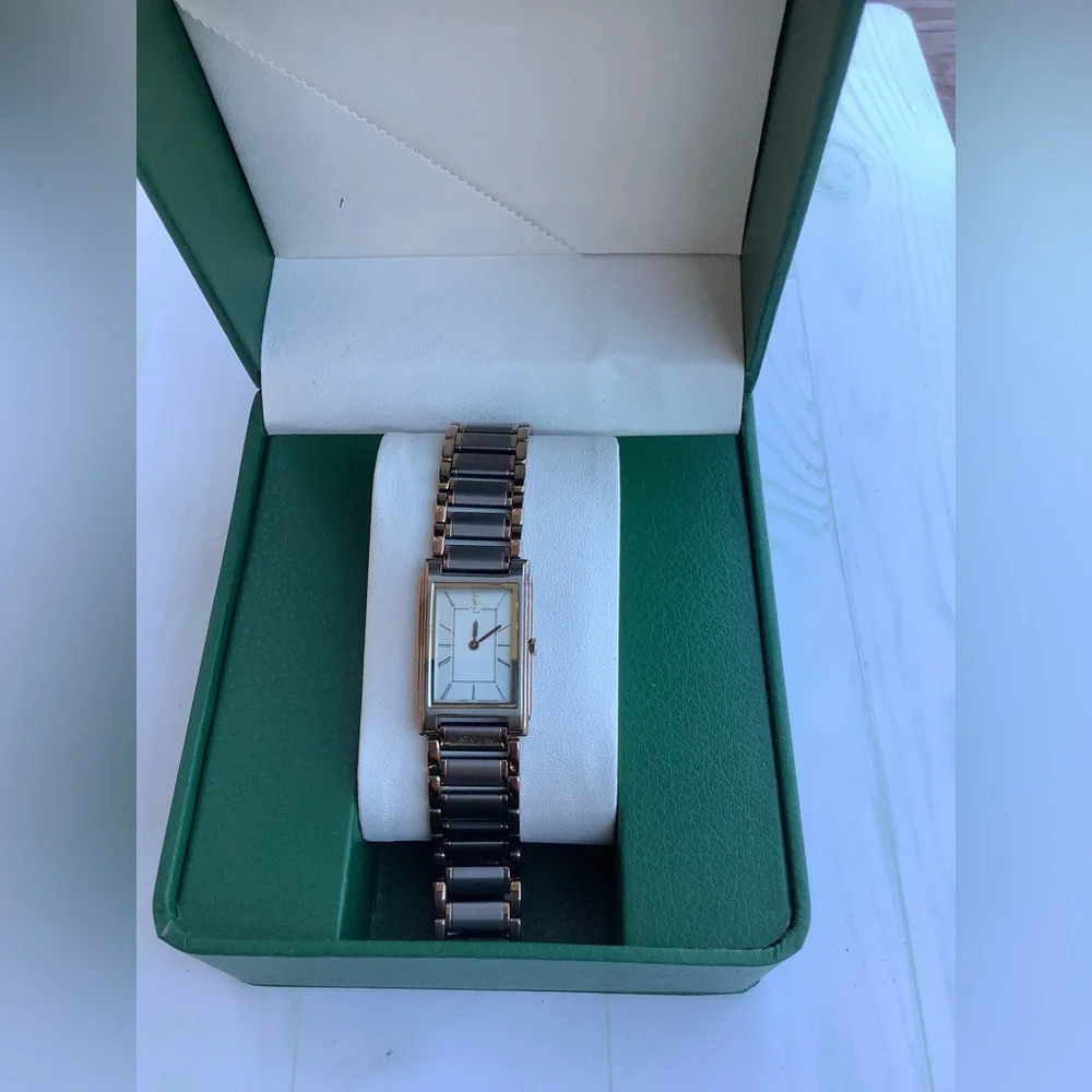 Ladies YVES SAINT LAURENT DRESS watch๐๐๐ - Picture 6 of 12